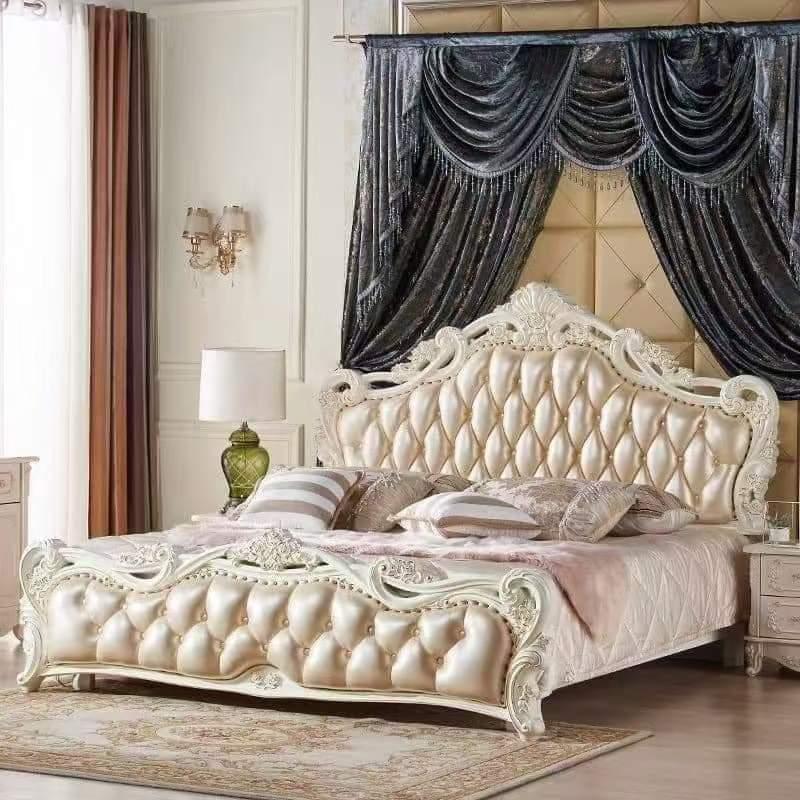 Victorian Style Tufted Cream Bed (TF/BD/012)